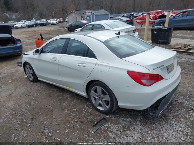 2018 MERCEDES-BENZ CLA 250 WDDSJ4GB4JN571134 Photo 2