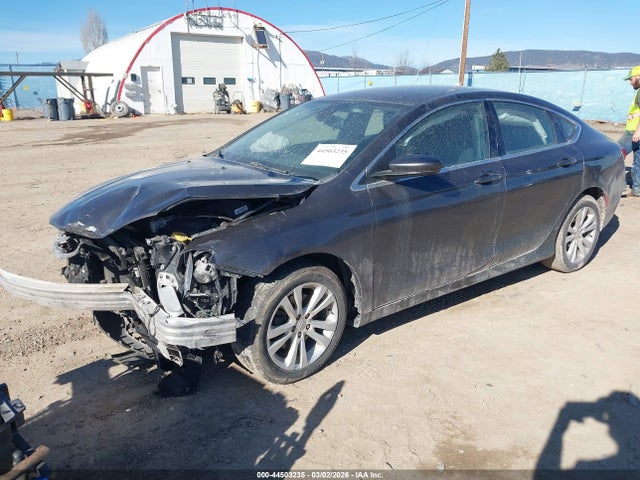 2015 Chrysler 200 Limited მანქანა იყიდება აუქციონზე, vin: 1C3CCCAB3FN752281, აუქციონის ნომერი: 44503235