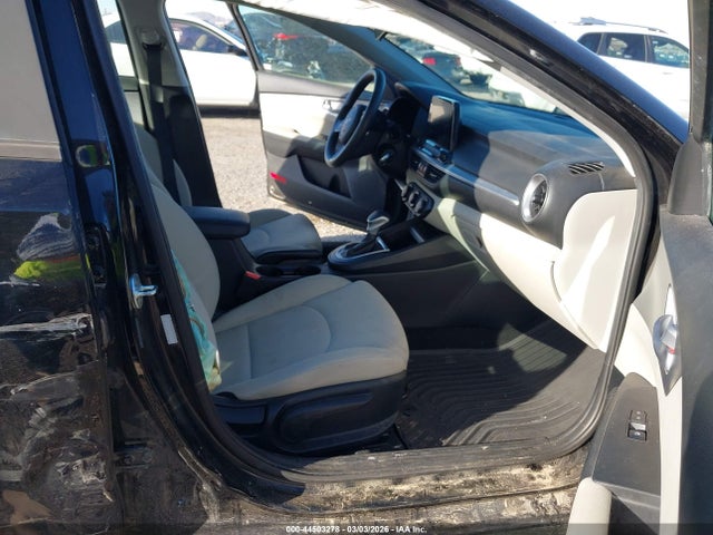 3KPF24AD6NE487975 KIA Forte Lxs