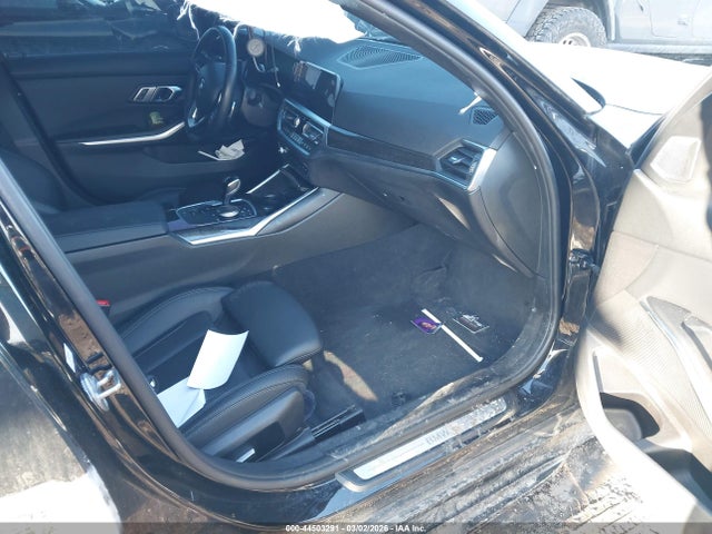 44503291 :رقم المزاد ، 3MW5R1J0XN8C69472 vin ، 2022 Bmw 330i مزاد بيع