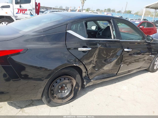1N4BL4BV4NN396496 Nissan Altima S Fwd