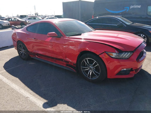 1FA6P8AM3F5311672 Ford Mustang V6