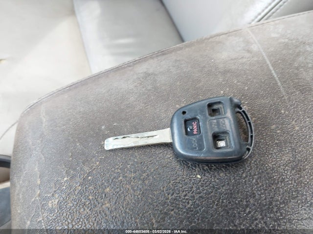 44503408 :رقم المزاد ، JTHBF30G920031027 vin ، 2002 Lexus Es 300 مزاد بيع
