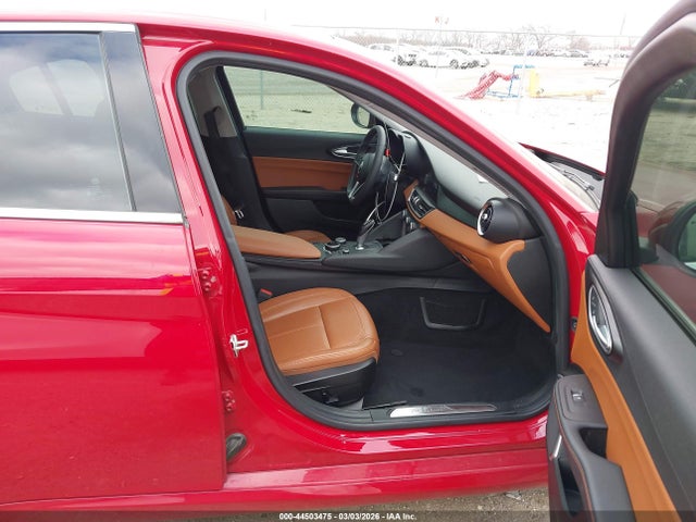 2018 ALFA ROMEO GIULIA ZARFAEBN9J7580294 Photo 4