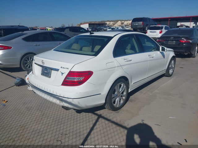 2013 Mercedes-benz C 300 Luxury 4matic მანქანა იყიდება აუქციონზე, vin: WDDGF8AB6DG044602, აუქციონის ნომერი: 44503484