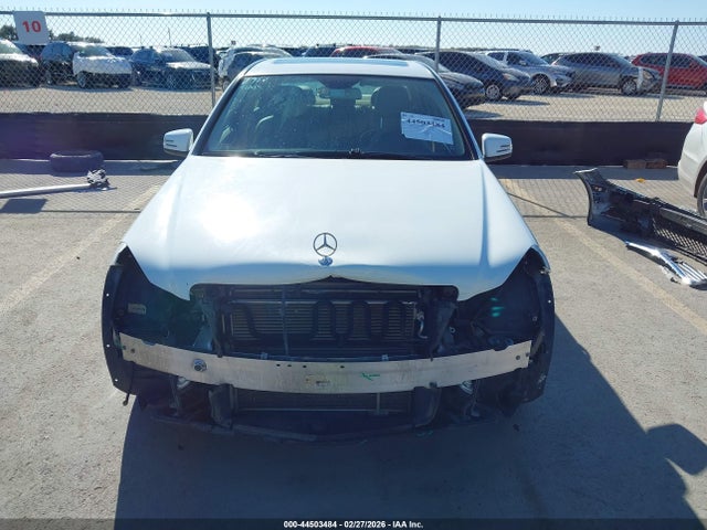 2013 Mercedes-benz C 300 Luxury 4matic მანქანა იყიდება აუქციონზე, vin: WDDGF8AB6DG044602, აუქციონის ნომერი: 44503484