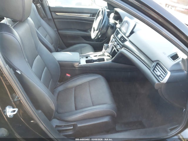 1HGCV1F34NA057682 Honda Accord Sport