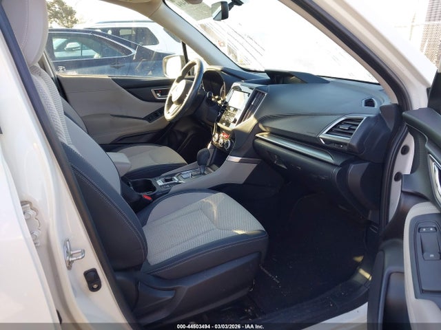 JF2SKAJC6MH582261 Subaru Forester Premium