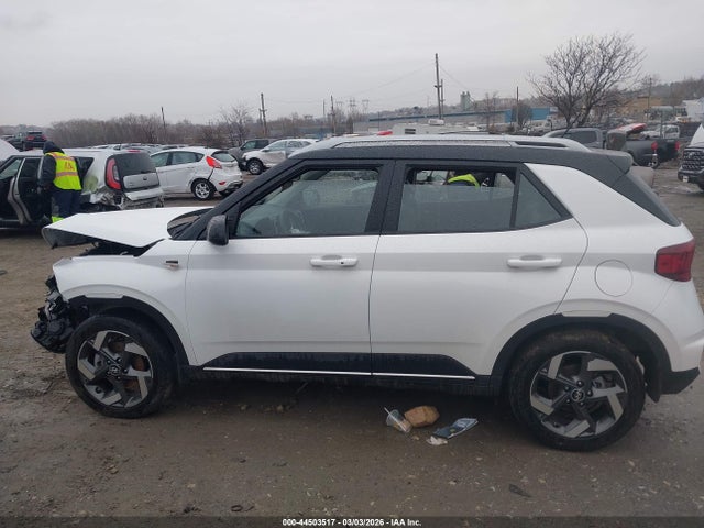 Hyundai Venue Limited 2025 KMHRC8A35SU413769 Image 13