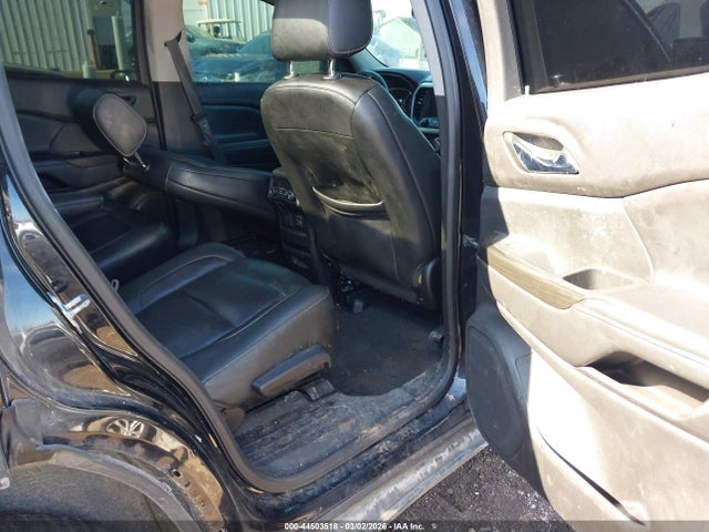 2019 GMC ACADIA 1GKKNULS3KZ104581 Photo 7
