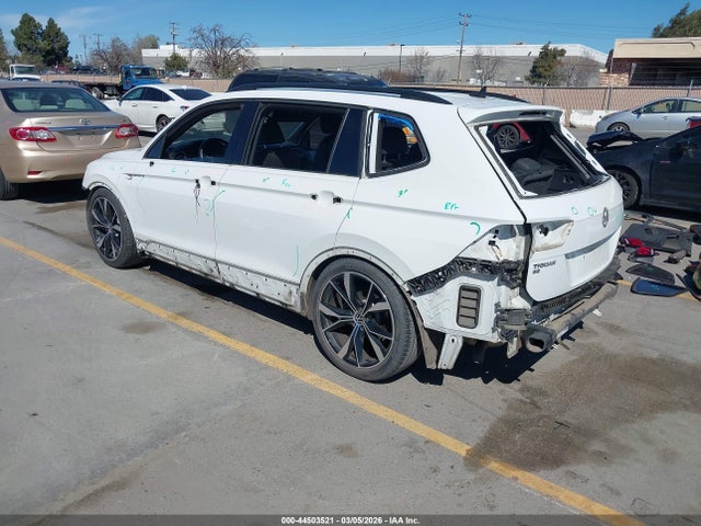 3VV3B7AX4MM138690 Volkswagen Tiguan