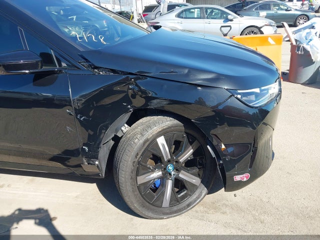 2025 Bmw Ix Xdrive50 მანქანა იყიდება აუქციონზე, vin: WB523CF00SCS07882, აუქციონის ნომერი: 44503535