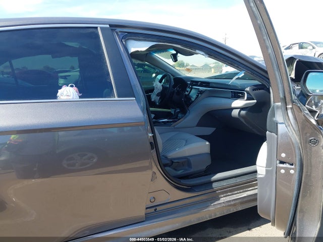 4T1B11HK5JU612010 Toyota CAMRY SE