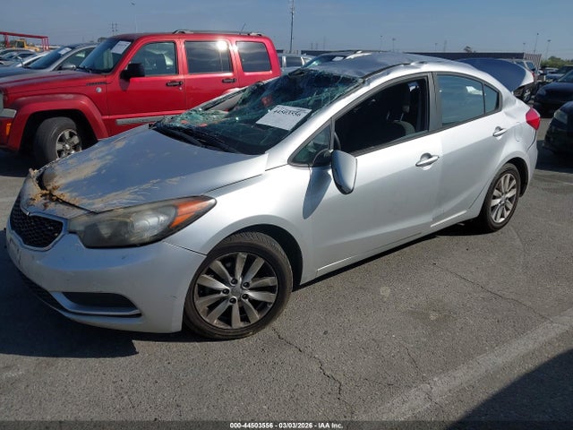 KIA FORTE LX 2014 KNAFX4A64E5102957 Image 2