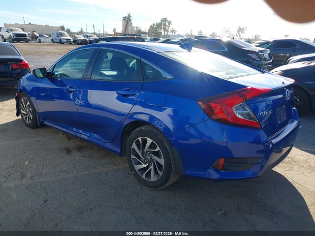 Honda CIVIC EX 2018 2HGFC2F7XJH557109 Image 3