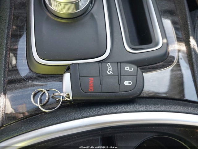 2016 Chrysler 300 Limited მანქანა იყიდება აუქციონზე, vin: 2C3CCAAG1GH243865, აუქციონის ნომერი: 44503574
