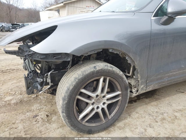2018 PORSCHE CAYENNE WP1AA2A29JKA03657 Photo 5