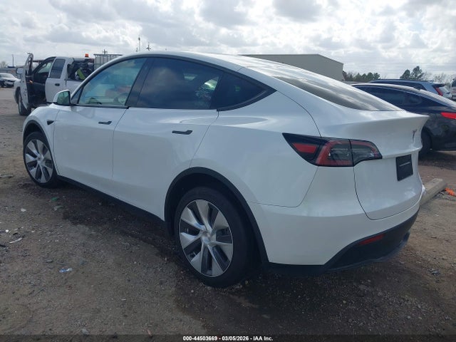 2023 TESLA MODEL Y 7SAYGAEE3PF664025 Photo 2