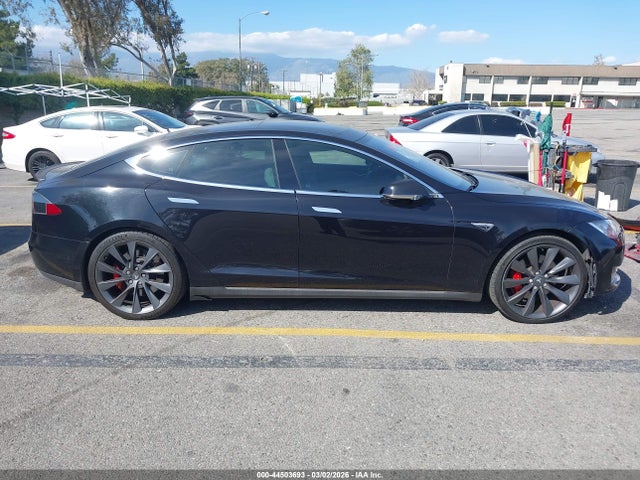 2016 Tesla Model S 90d/p100d/p85d/p90d მანქანა იყიდება აუქციონზე, vin: 5YJSA1E46GF133235, აუქციონის ნომერი: 44503693