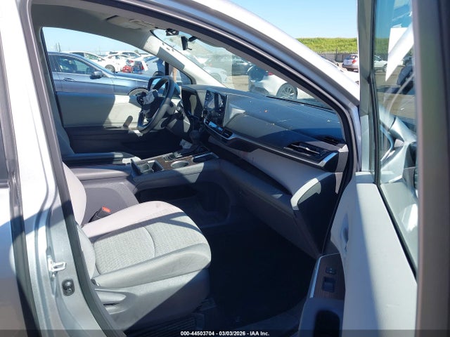 2021 TOYOTA SIENNA 5TDKRKEC0MS054902 Photo 4