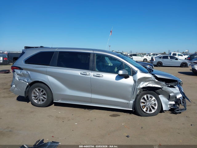 2021 TOYOTA SIENNA 5TDKRKEC0MS054902 Photo 5