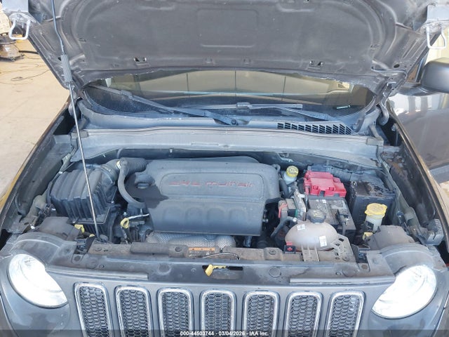 44503744 :رقم المزاد ، ZACCJBAB8JPH67533 vin ، 2018 Jeep Renegade Sport 4x4 مزاد بيع
