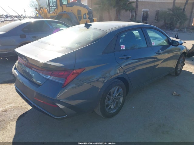 KMHLM4DJ1SU167888 Hyundai Elantra Hybrid Blue