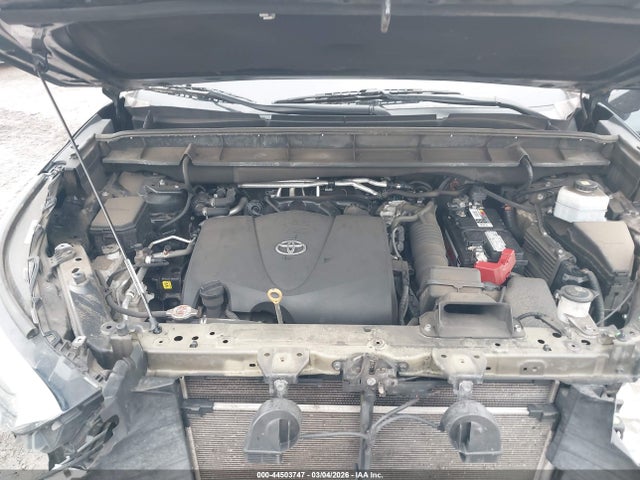 5TDGZRBH5NS562718 Toyota Highlander Xle