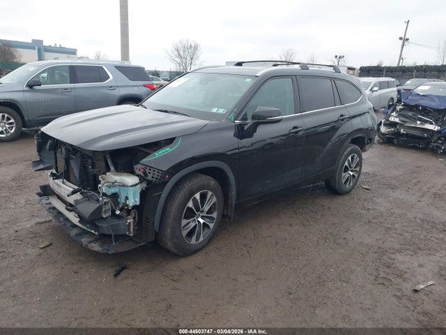 5TDGZRBH5NS562718 Toyota Highlander Xle