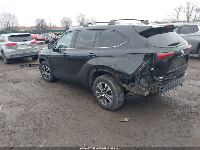 5TDGZRBH5NS562718 Toyota Highlander Xle