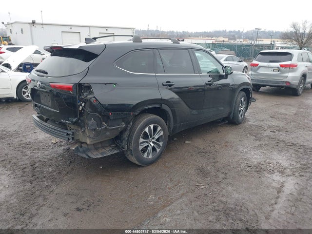 5TDGZRBH5NS562718 Toyota Highlander Xle