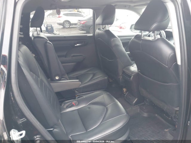 5TDGZRBH5NS562718 Toyota Highlander Xle