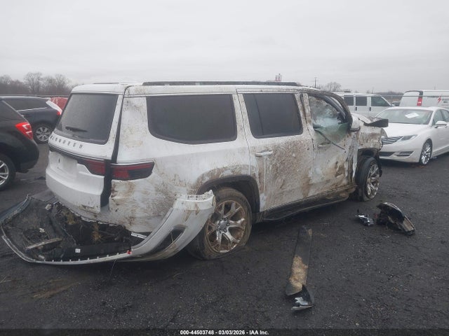 2022 JEEP WAGONEER 1C4SJVBT5NS106711 Photo 3