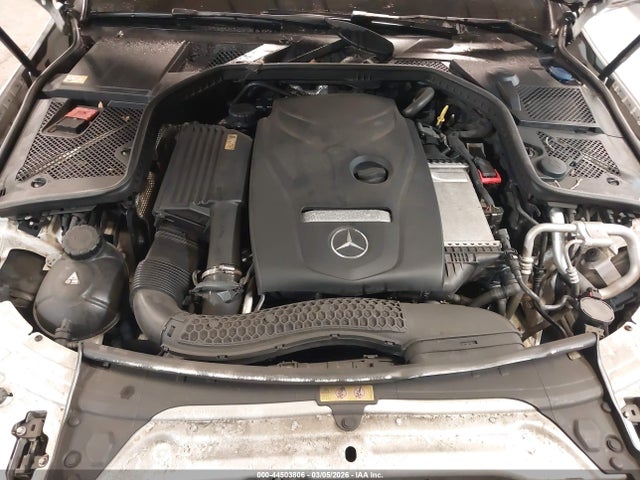 44503806 :رقم المزاد ، 55SWF4KB5FU031302 vin ، 2015 Mercedes-benz C 300 4matic مزاد بيع