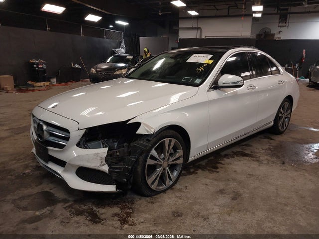 44503806 :رقم المزاد ، 55SWF4KB5FU031302 vin ، 2015 Mercedes-benz C 300 4matic مزاد بيع