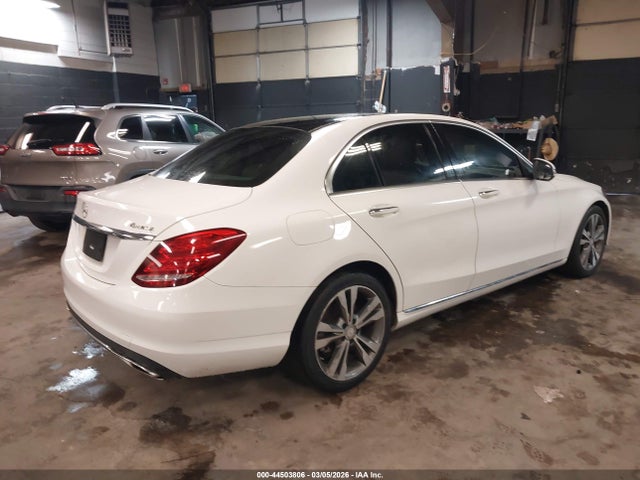 44503806 :رقم المزاد ، 55SWF4KB5FU031302 vin ، 2015 Mercedes-benz C 300 4matic مزاد بيع