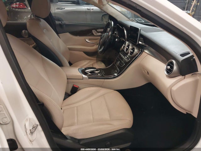 44503806 :رقم المزاد ، 55SWF4KB5FU031302 vin ، 2015 Mercedes-benz C 300 4matic مزاد بيع