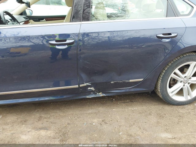 2012 Volkswagen Passat 2.0l Tdi Sel Premium მანქანა იყიდება აუქციონზე, vin: 1VWCN7A36CC055603, აუქციონის ნომერი: 44503881