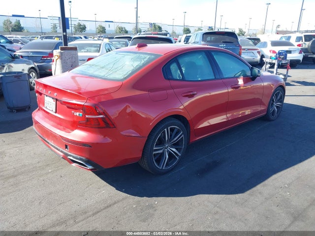 7JRA22TM1KG003476 Volvo S60 T6 R-design
