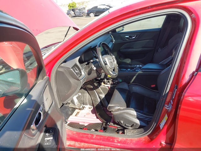 7JRA22TM1KG003476 Volvo S60 T6 R-design