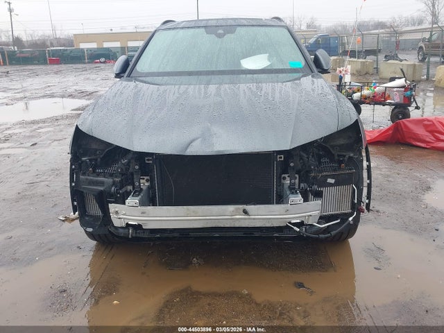 2021 Audi Q8 Premium Plus 55 Tfsi Quattro Tiptronic მანქანა იყიდება აუქციონზე, vin: WA1EVAF19MD007860, აუქციონის ნომერი: 44503896