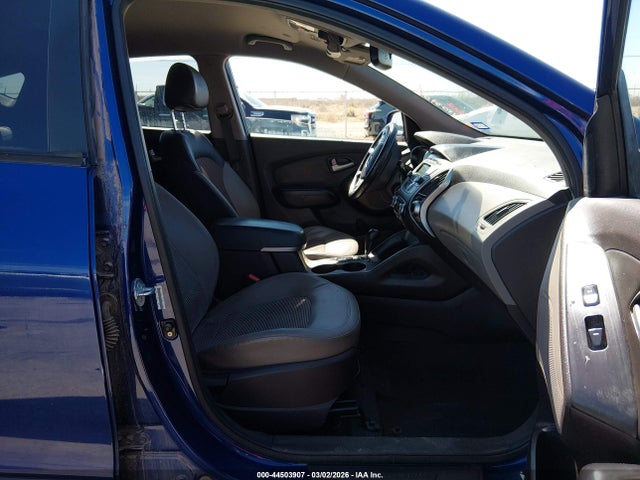 2011 HYUNDAI TUCSON KM8JU3AC2BU257932 Photo 4