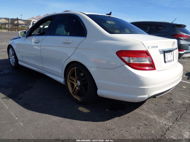 44503962 :رقم المزاد ، WDDGF5EB8BA504173 vin ، 2011 Mercedes-benz C 300 Luxury/sport مزاد بيع