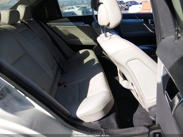 44503962 :رقم المزاد ، WDDGF5EB8BA504173 vin ، 2011 Mercedes-benz C 300 Luxury/sport مزاد بيع