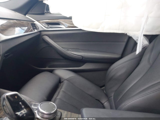 2018 BMW 530E WBAJA9C56JB249306 Photo 4
