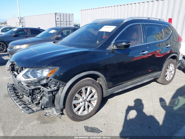 Nissan ROGUE SV 2017 KNMAT2MT2HP516195 Image 2