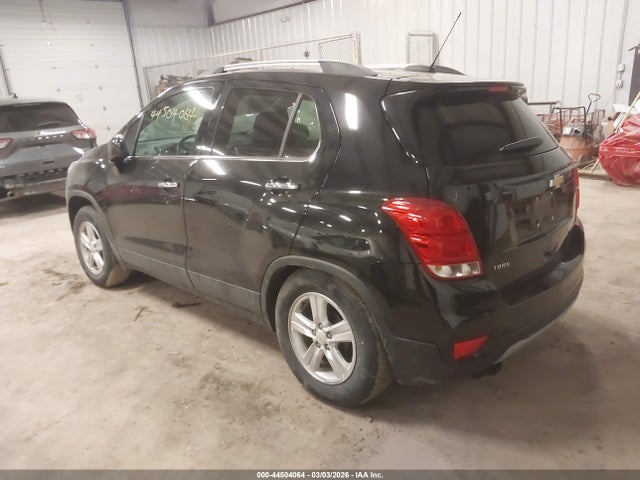 2019 CHEVROLET TRAX KL7CJLSB1KB912392 Photo 2