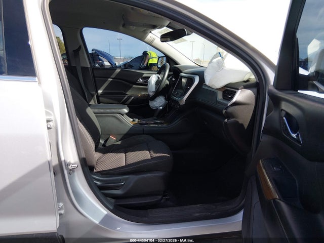 1GKKNSLA3HZ281720 GMC Acadia Sle-2