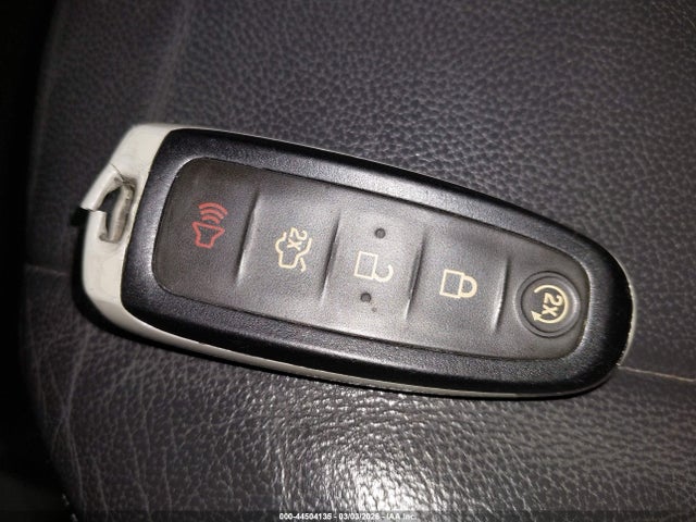44504135 :رقم المزاد ، 1FMCU0HX8DUD38260 vin ، 2013 Ford Escape Sel مزاد بيع