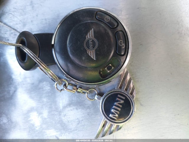 2011 MINI COOPER S WMWSV3C55BTY15604 Photo 10